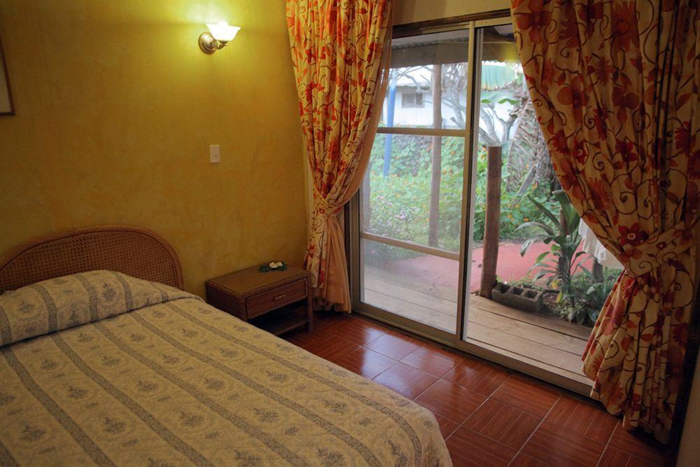 Tupa Hotel อังกาโรอา ภายนอก รูปภาพ